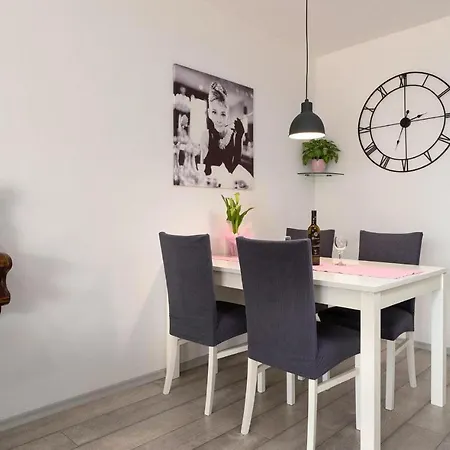 Apartment App Dinora