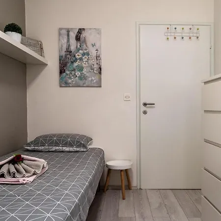 App Dinora Apartment *
