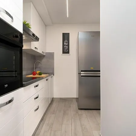App Dinora Apartment Porec